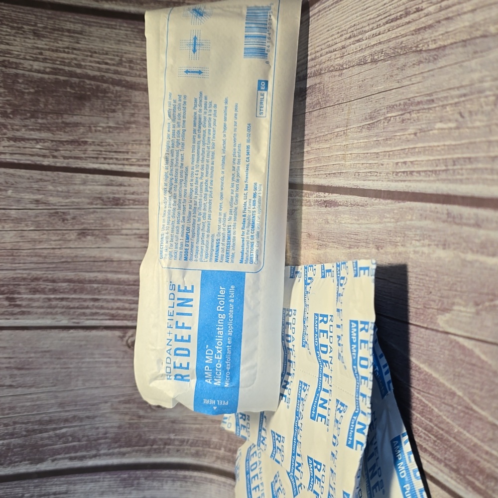 Rodan + Fields REDEFINE AMP MD Micro exfoliating roller & Purification Tabs 16**